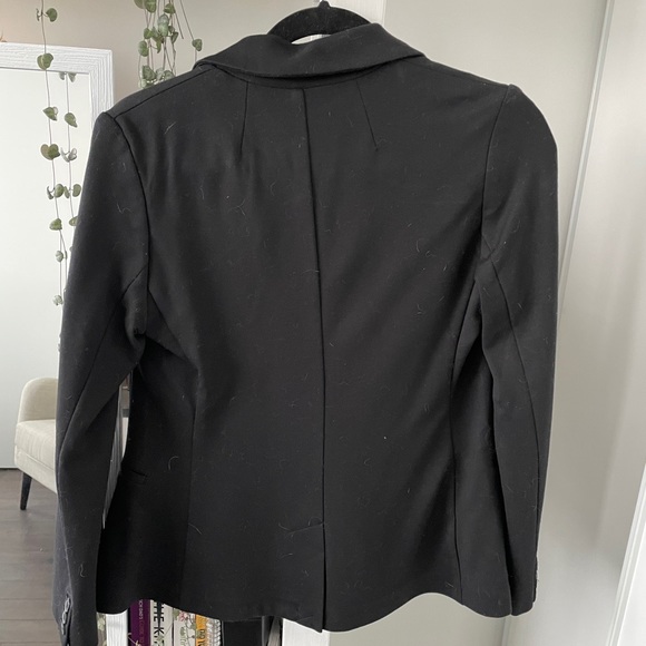 Black Fitted Stretchy Blazer - Picture 2 of 2